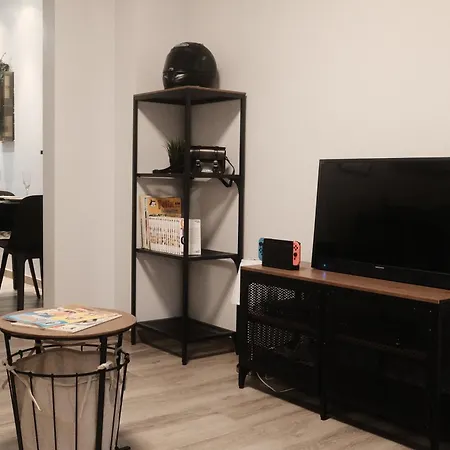 Tiny House : Felix The Cat 아파트